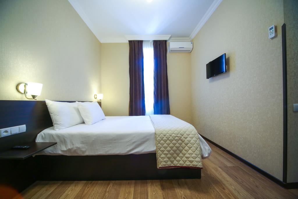 Four Seasons Borjomi Hotel Exterior photo